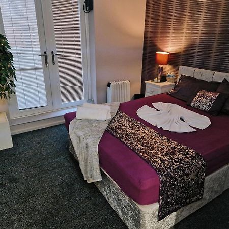 The Ivy Garden Suite (Adults Only) Handsworth Экстерьер фото